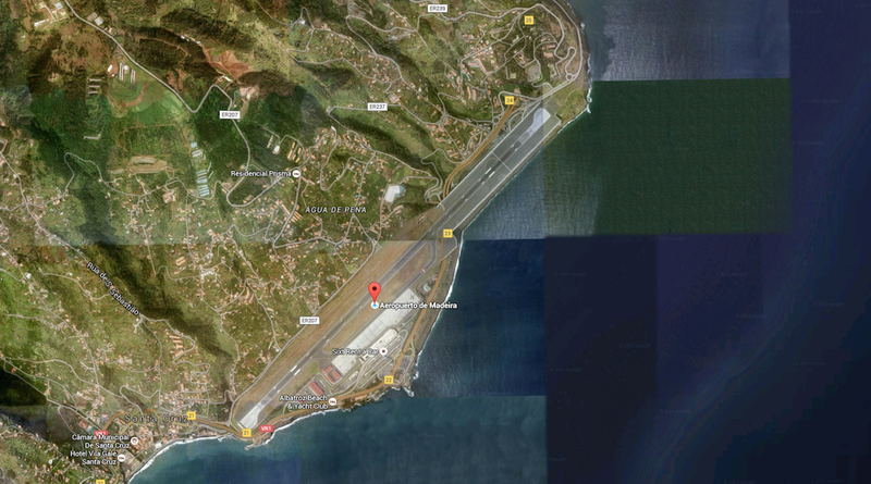 Illustration for article titled Cómo es aterrizar en una pista robada al mar construida sobre pilares